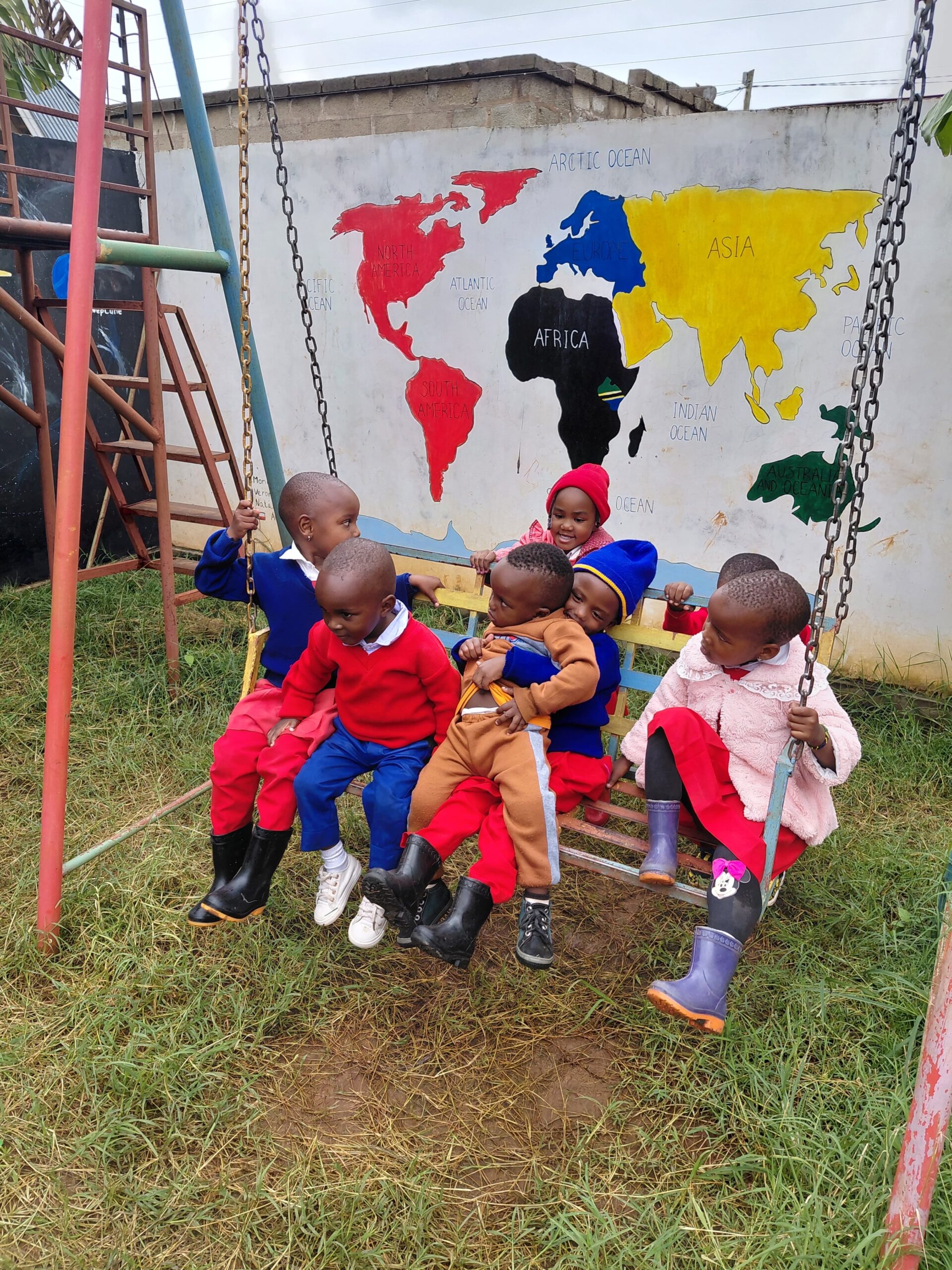 Children playing at SATINO